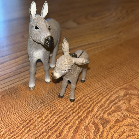 Large lot of Schleich Farm Animal Figures - Picture 4 of 7